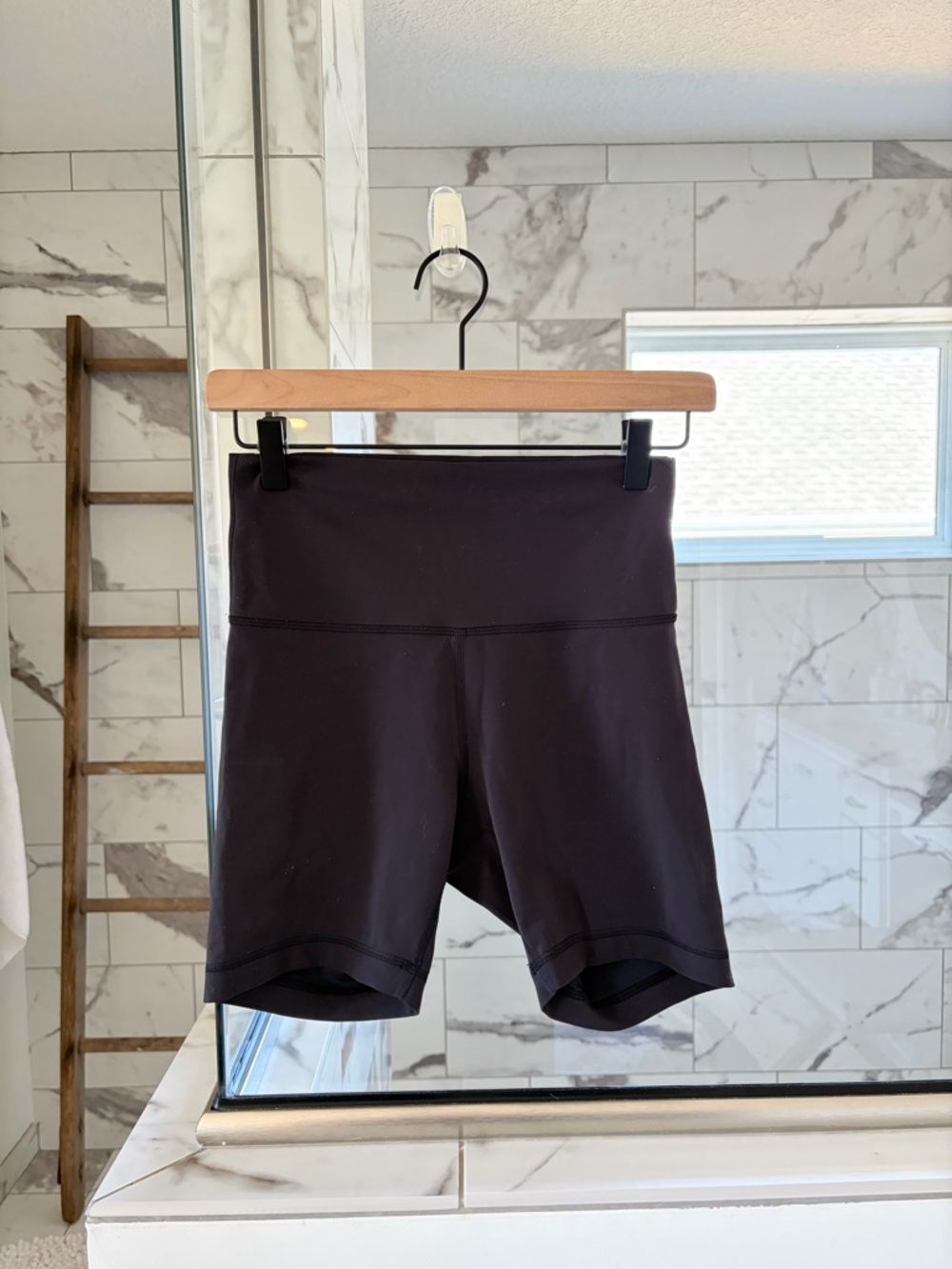 LULULEMON Black Biker Shorts 6”